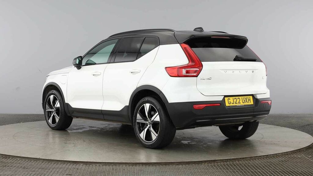 Volvo XC40 Recharge R-design, T4 Plug-in Hybrid GJ22UXH White #2