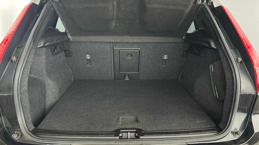 Volvo XC40 R-design Pro, T3 OY71ZPE Black #6
