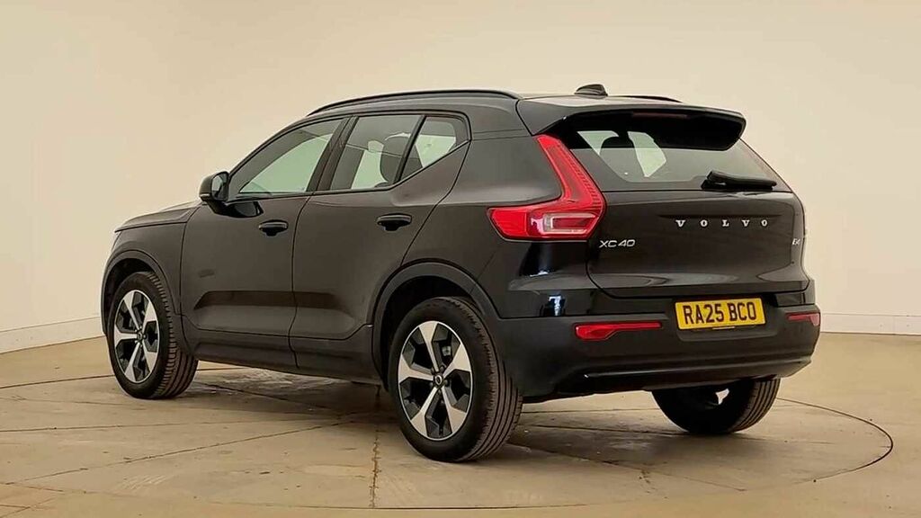 Volvo XC40 Plus, B4 Mild Hybrid, Dark RA25BCO Black #2
