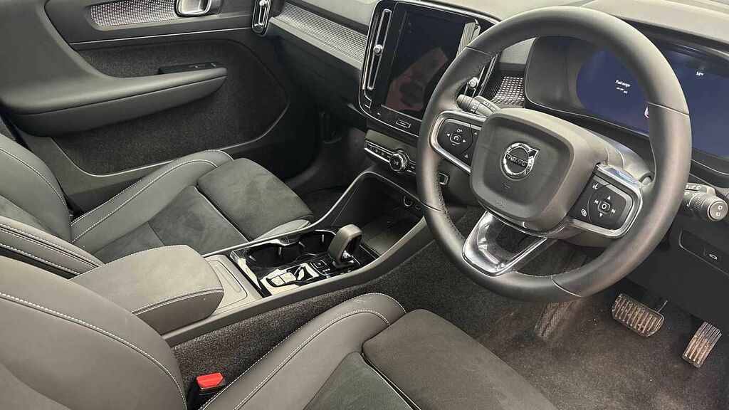 Volvo XC40 Plus, B3 Mild Hybrid, Dark RF25DXR Blue #3