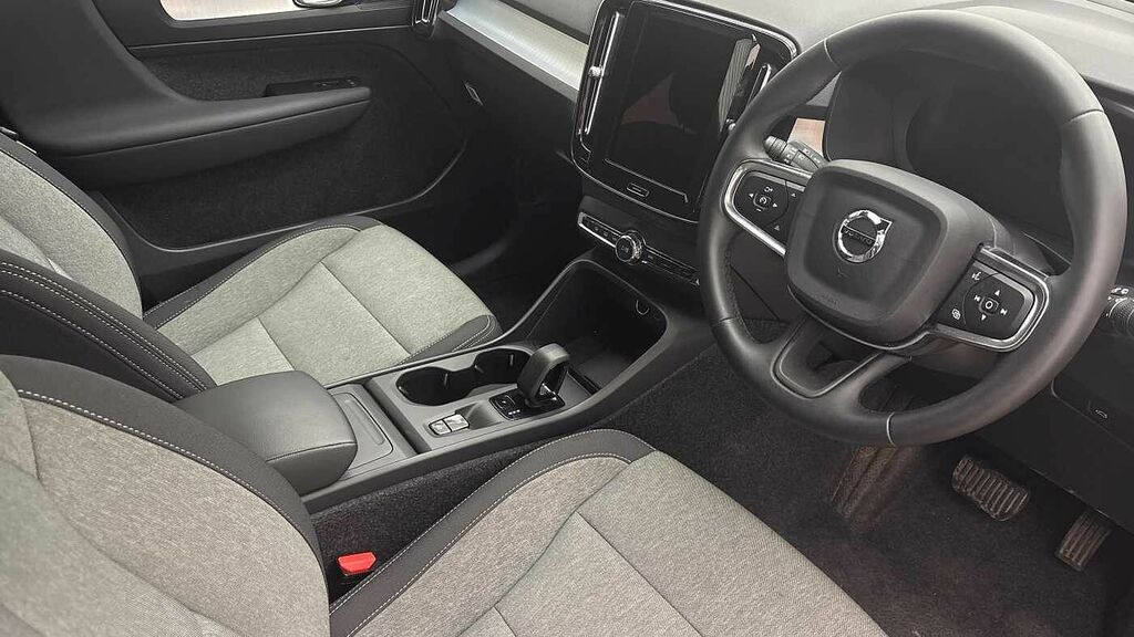 Volvo XC40 Core, B3 Mild Hybrid, RJ25TRX Grey #3