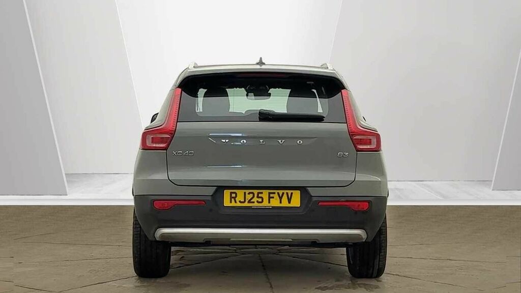Volvo XC40 Core, B3 Mild Hybrid, RJ25FYV Green #6