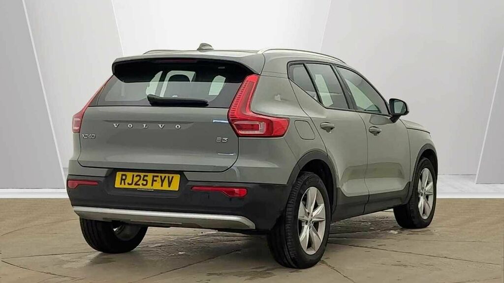 Volvo XC40 Core, B3 Mild Hybrid, RJ25FYV Green #5