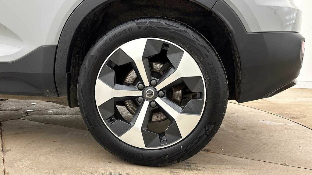 Volvo XC40 Plus, B4 Mild Hybrid, Dark RA25AZV Grey #5
