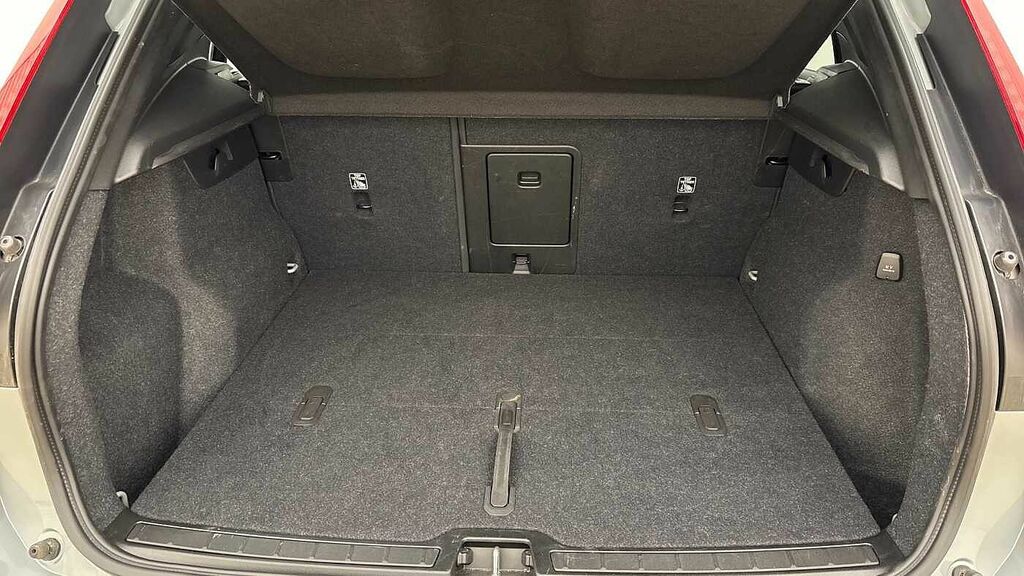 Volvo XC40 Plus, B4 Mild Hybrid, Dark RA25AZV Grey #6