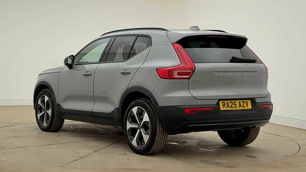 Volvo XC40 Plus, B4 Mild Hybrid, Dark RA25AZV Grey #2