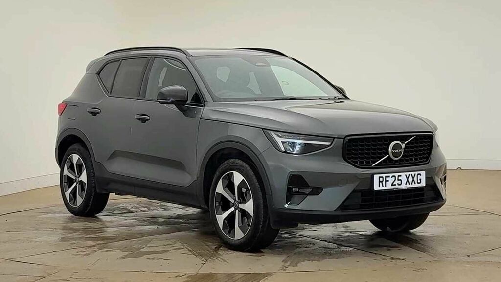 Volvo XC40 Plus, B4 Mild Hybrid, Dark 
