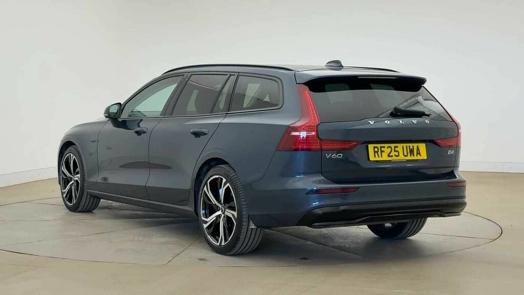 Volvo V60 Plus, B4 Mild Hybrid, Dark RF25UWA Blue #2