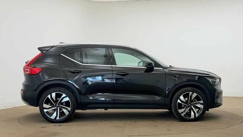 Volvo XC40 Ultra, B3 Mild Hybrid, Bright RV25WND Black #4