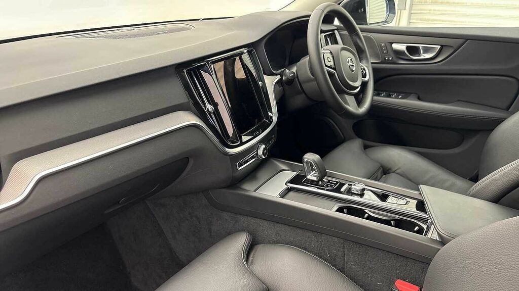 Volvo V60 Ultra, B4 Mild Hybrid, Dark RA25FWL Black #3