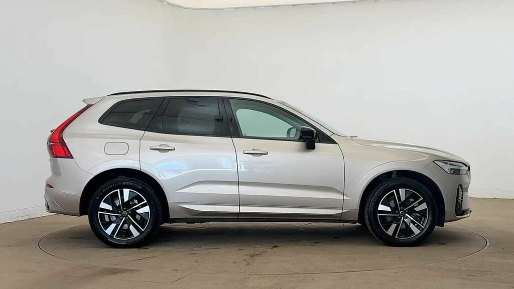 Volvo XC60 Plus, B5 Awd Mild Hybrid, Dark RF25AYW #4