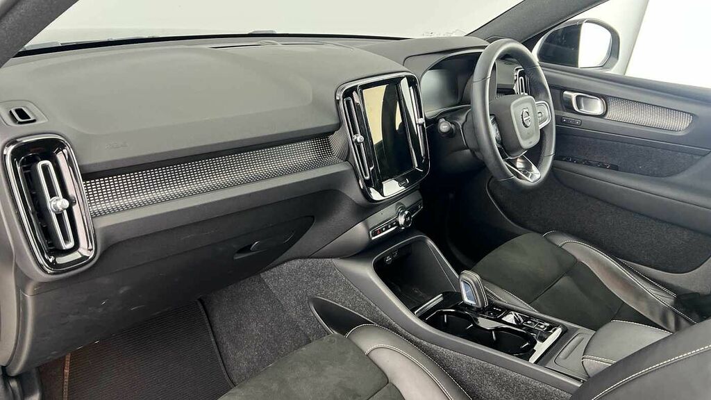 Volvo XC40 R-design Pro, T3 DE22WSW Black #3