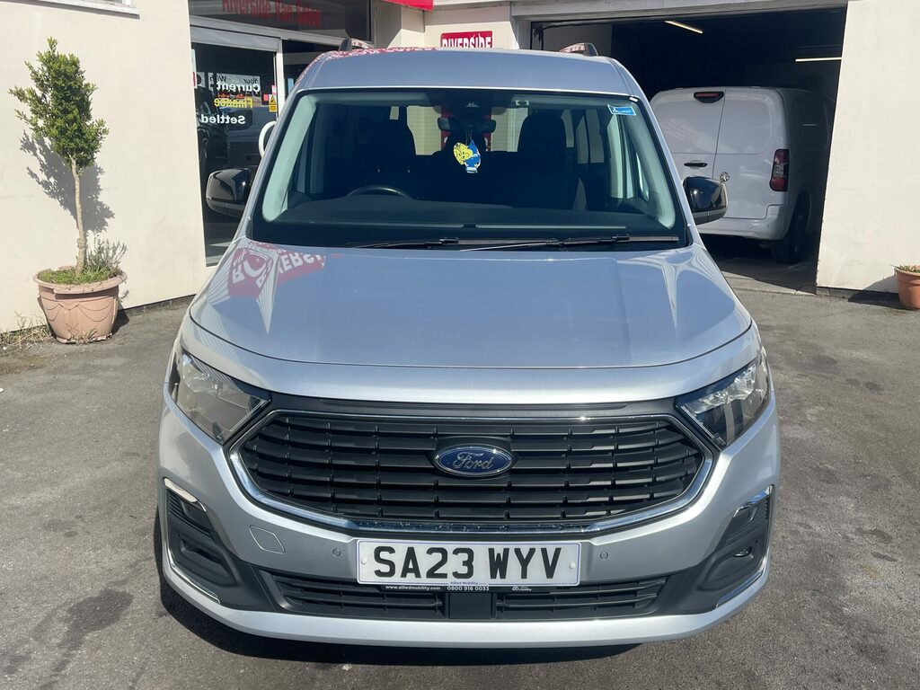 Ford Tourneo Connect 2.0 Tourneo Connect Titanium Ecoblue 120.7 Bhp Whe CA11JHM Silver #6