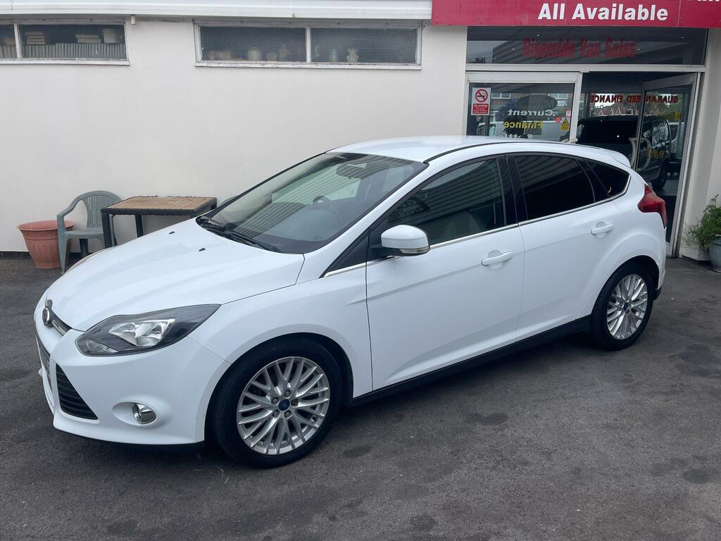 Ford Focus Diesel DK62VSG White #2