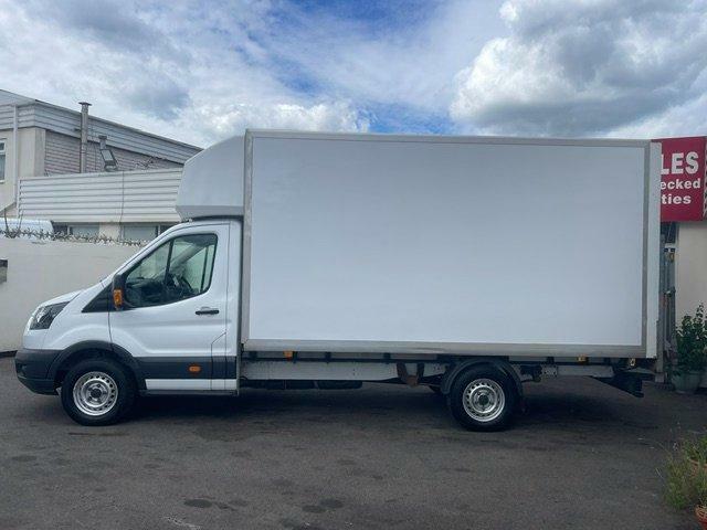 Ford Transit Custom Luton With Tail Lift YT18YDH White #3
