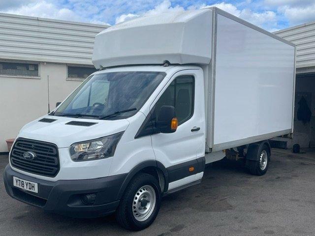 Ford Transit Custom Luton With Tail Lift White