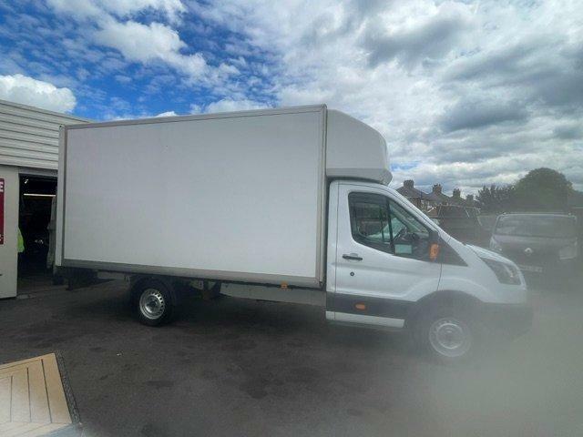 Ford Transit Custom Luton With Tail Lift YT18YDH White #6