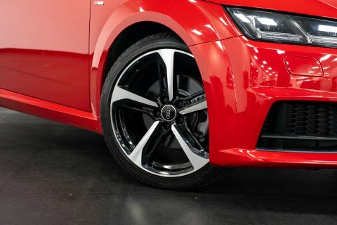 Audi TT 2.0 Tt Black Red #3