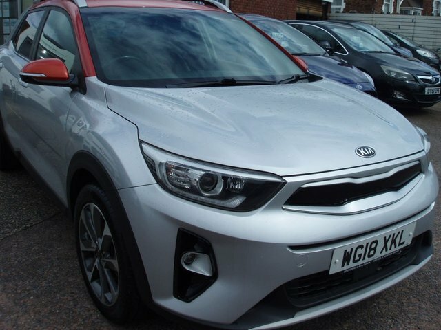 Kia Stonic 1.0 T-gdi First Edition Silver