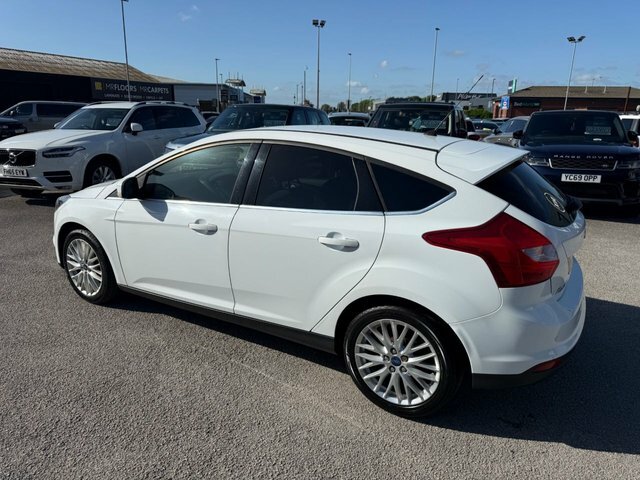Ford Focus Zetec Hatchback MA12XPV White #4