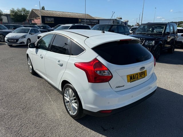 Ford Focus Zetec Hatchback MA12XPV White #5