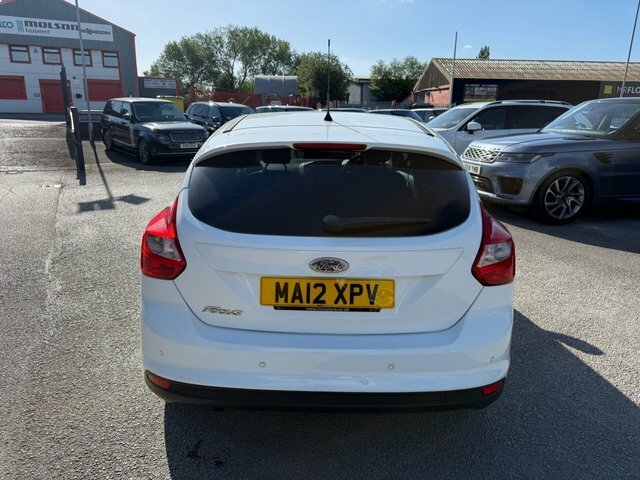 Ford Focus Zetec Hatchback MA12XPV White #6