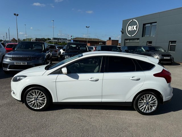 Ford Focus Zetec Hatchback MA12XPV White #3