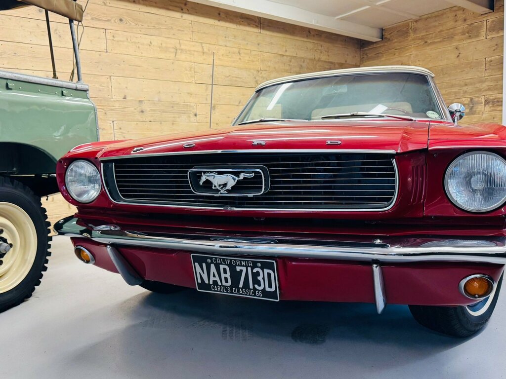 Ford Mustang Convertible Red