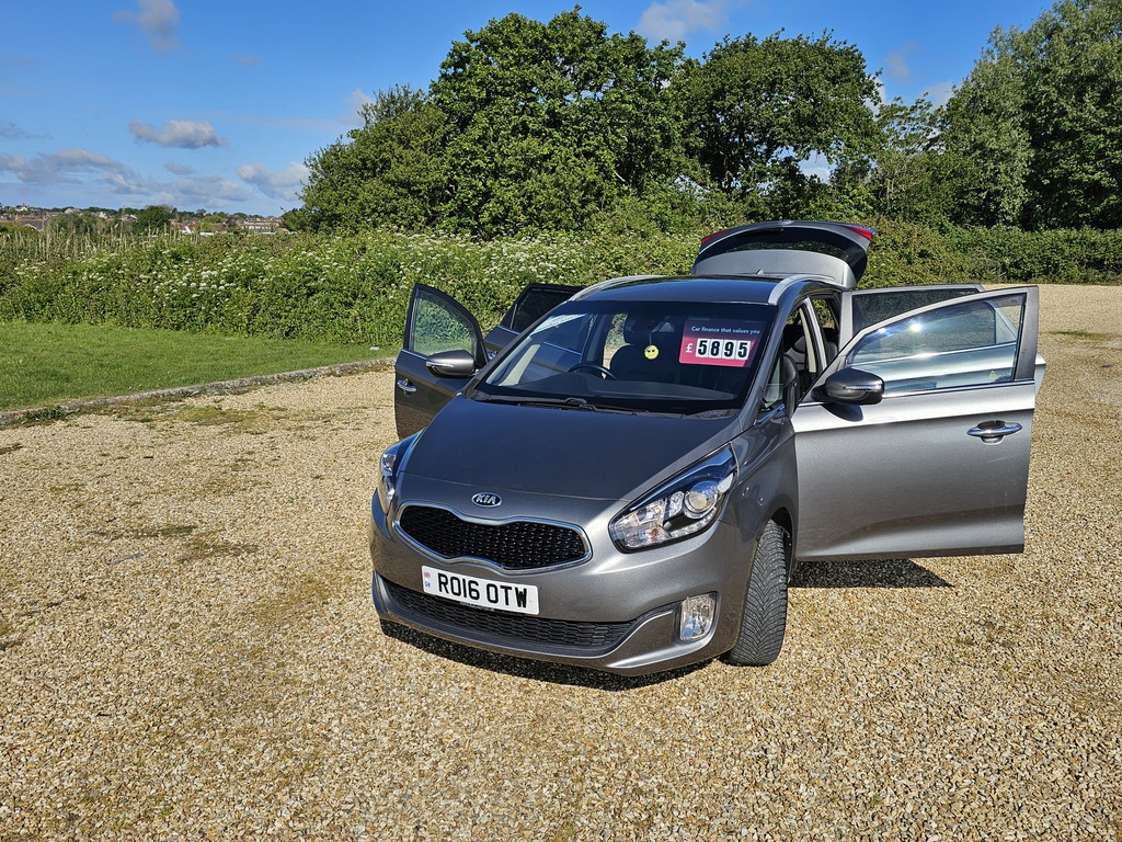 Kia Carens Crdi Ecodynamics Silver