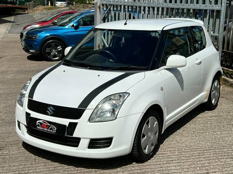 Suzuki Swift Gl White #4