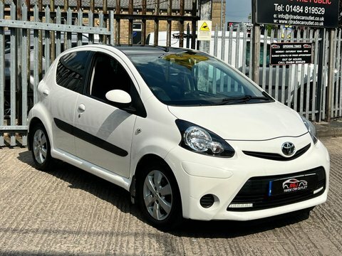 Toyota Aygo Vvt-i Move With White