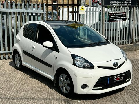 Toyota Aygo Vvt-i Move With YH14GKJ White #2