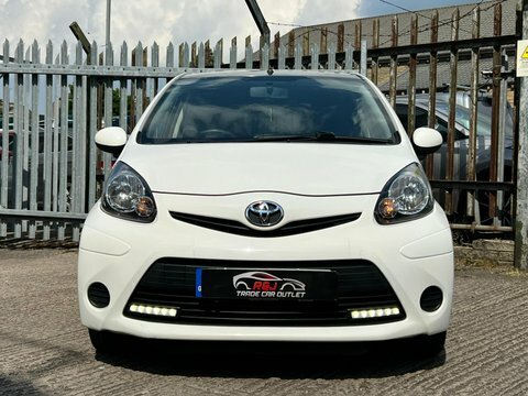 Toyota Aygo Vvt-i Move With YH14GKJ White #6