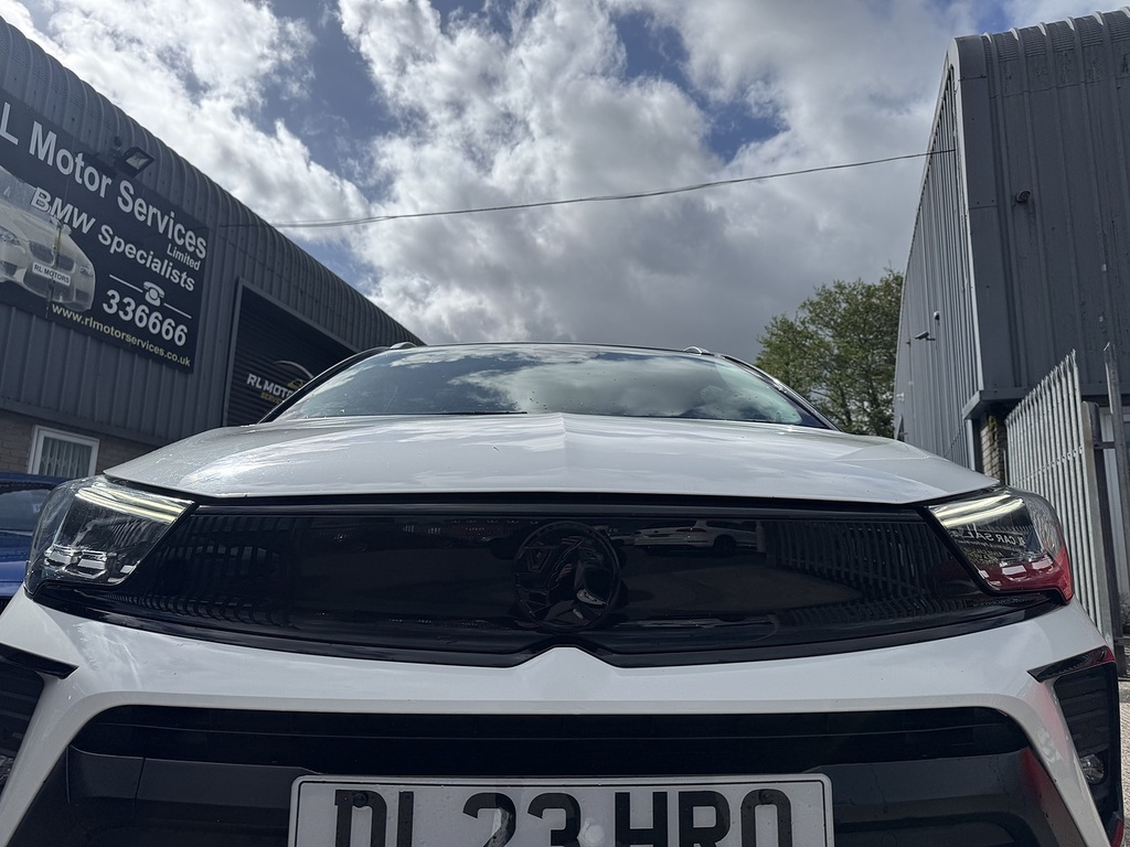 Vauxhall Crossland Turbo Ultimate DL23HRO White #4