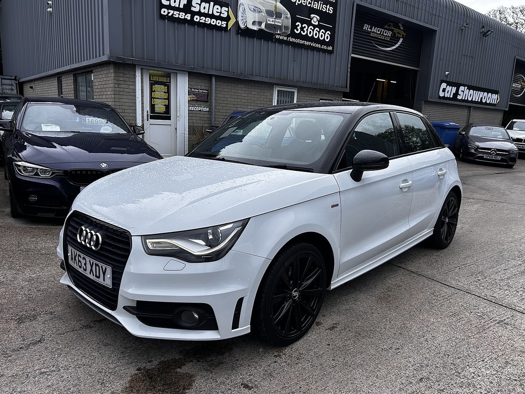 Audi A1 Tfsi S Line Style Edition AK63XDY White #2