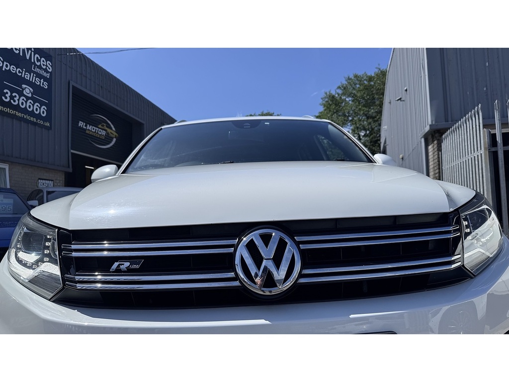 Volkswagen Tiguan Tdi Bluemotion Tech R-line Edition YD16ANR White #6
