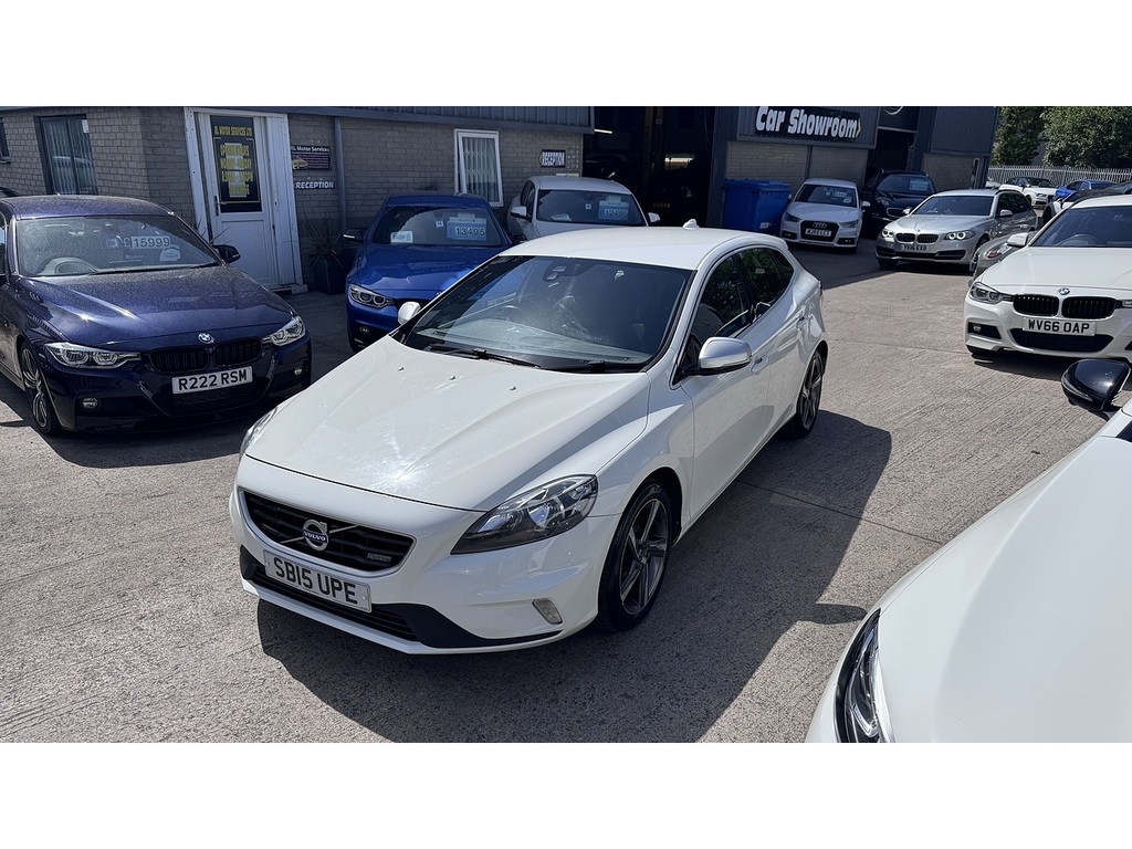 Volvo V40 D2 R-design White