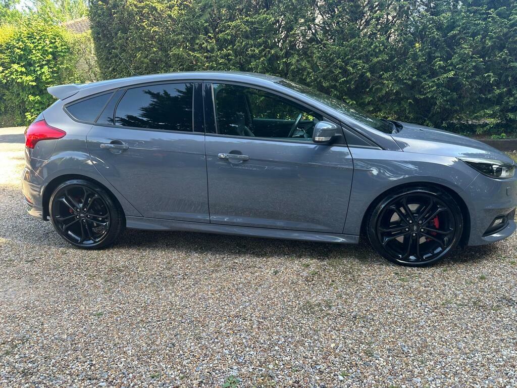 Ford Focus 2.0T Ecoboost St-3 Euro 6 S S WM66XYG Grey #3