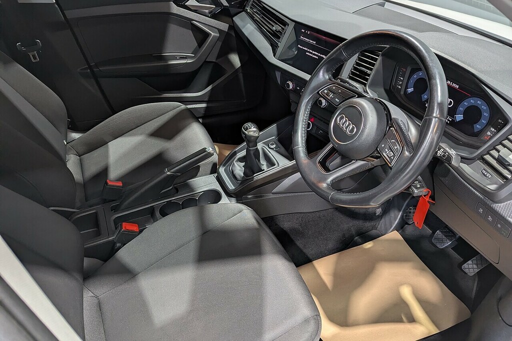 Audi A1 1.0 Tfsi 30 Technik Sportback Eu SB20AVW White #2