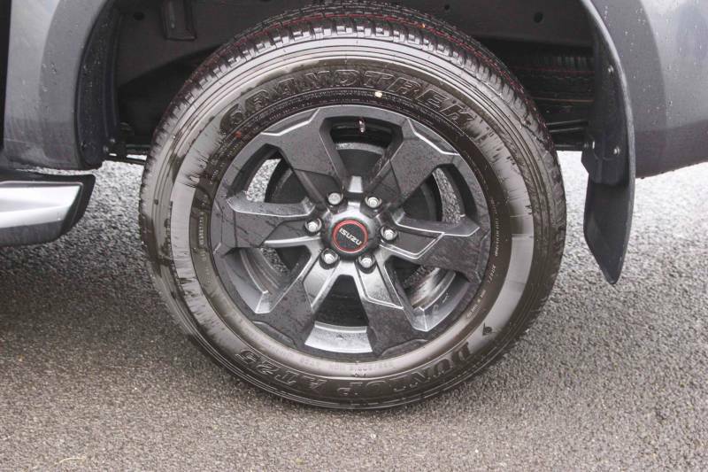 Isuzu D-Max 1.9 Td V-cross Pickup Double Cab YN75VZP #5