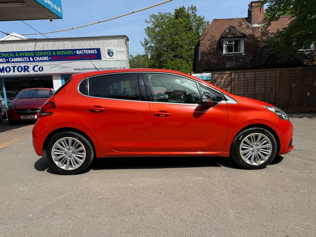 Peugeot 208 1.2 Puretech Allure Euro 6  Orange #5