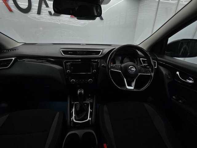 Nissan Qashqai 1.3 Dig-t Acenta Premium Suv Dct E DT69ONA Black #4