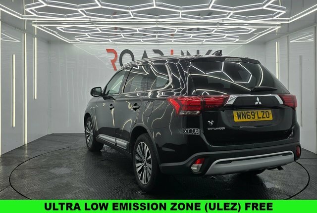 Mitsubishi Outlander 2.0 Mivec Design Suv Cvt 4Wd Euro 6 S WN69LZO Black #2