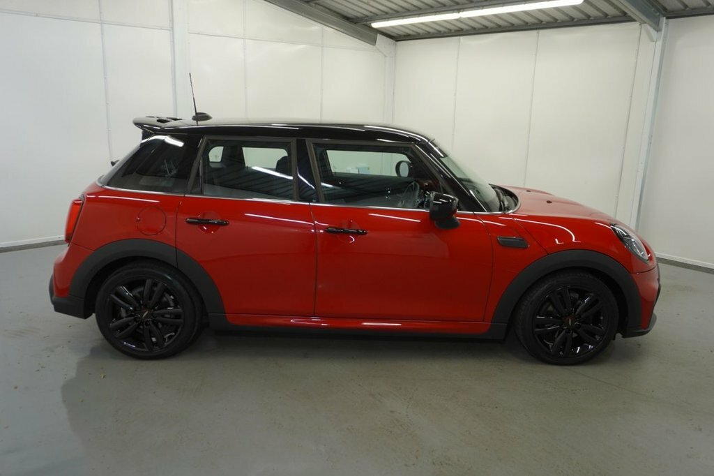Mini Hatch 1.5L Cooper Sport HV22MGZ Red #6