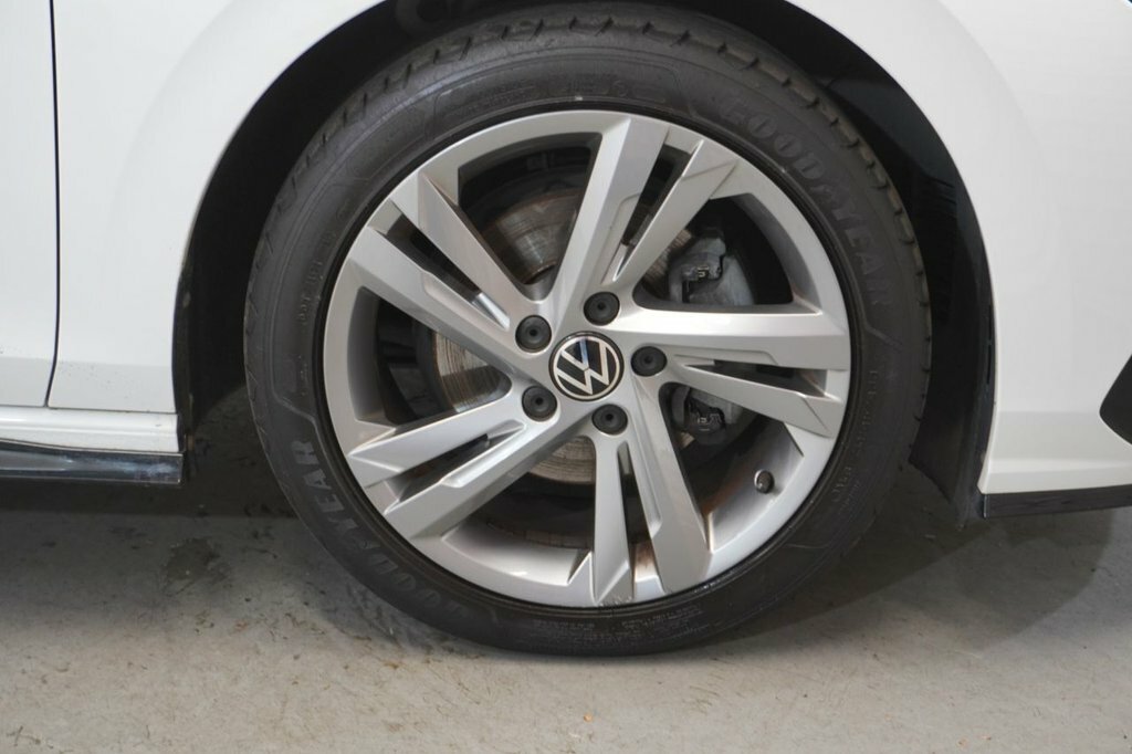Volkswagen Golf 2L R-line MW70FXE White #3