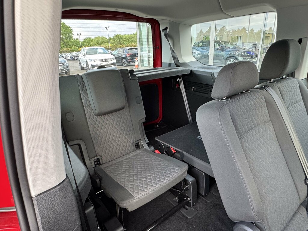 Volkswagen Caddy Maxi Life 2026 Volkswagen Caddy Maxi Life 2.0 Tdi 102Ps 7 Red #6