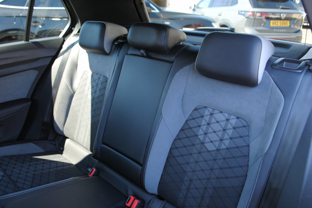 Volkswagen Golf 2023 Volkswagen Golf 1.5 R-line Tsi VE72WFZ Grey #5