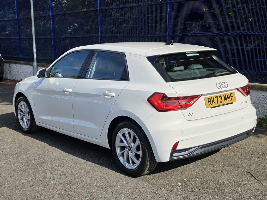 Audi A1 2023 Audi A1 1.0 Sportback Tfsi RK73MMF White #5