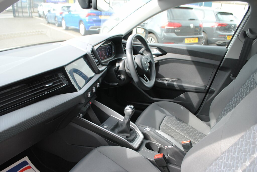 Audi A1 2023 Audi A1 1.0 Sportback Tfsi Sport 25 YM23EVV White #3