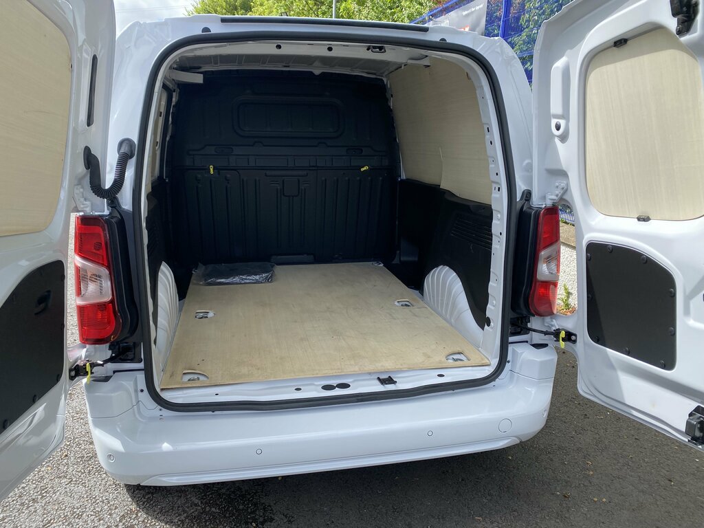 Citroen Berlingo Ex.vat 2024 Citroen Berlingo M 1.5 Bhdi Driver KT24XAA White #4